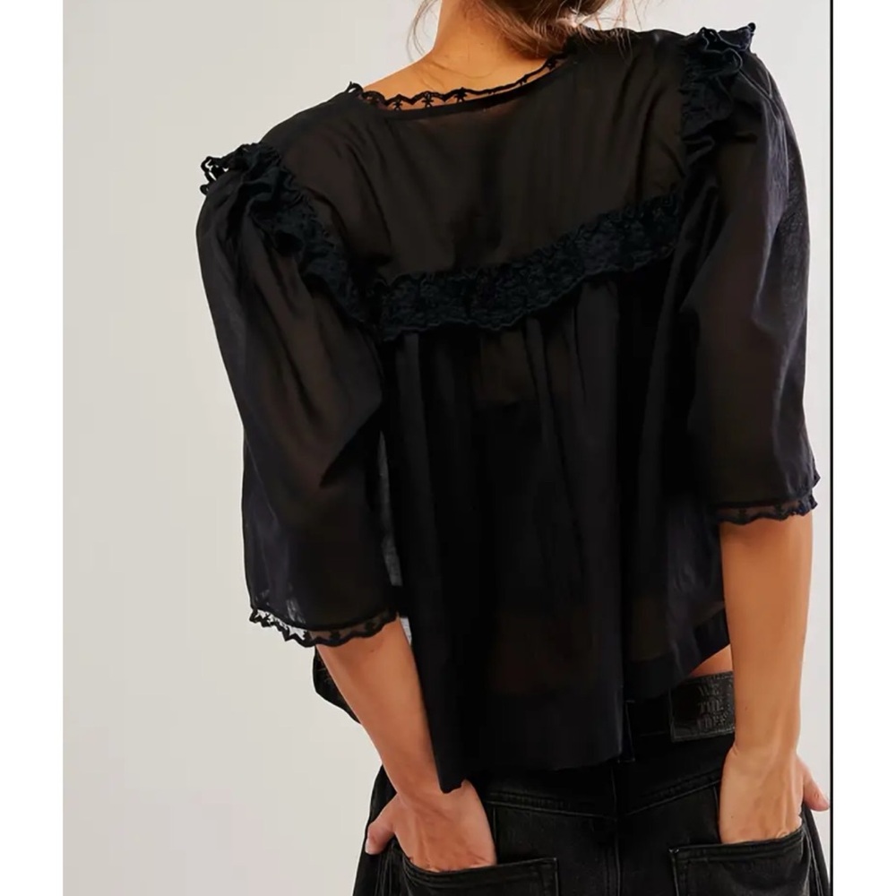 Chic Black Ruffle Button-Up Blouse - Picture 3 of 8